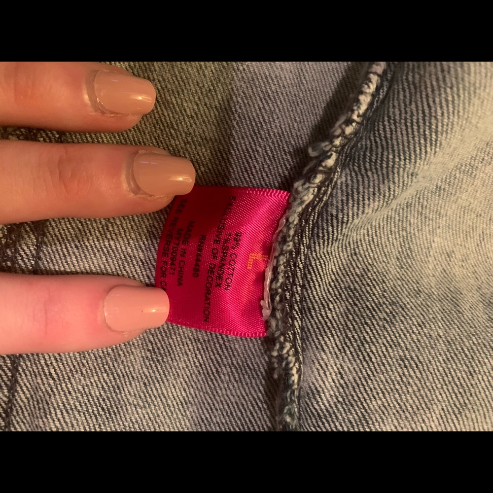Jean Vest - Picture 7 of 7